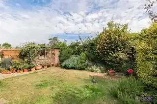 44 King Edwards Road, photo 3