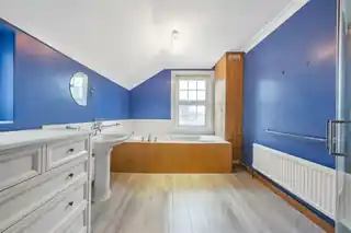 44 Mellows Road, photo 3