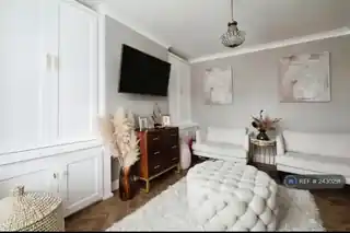 44 Pettits Lane, photo 3