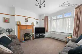44 Rose Avenue, photo 2