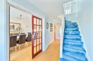 44 Tretawn Gardens, photo 3