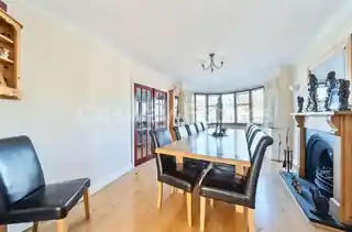 44 Tretawn Gardens, photo 4