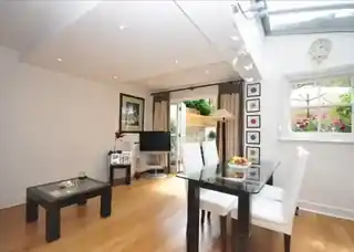 44 Uverdale Road, photo 3