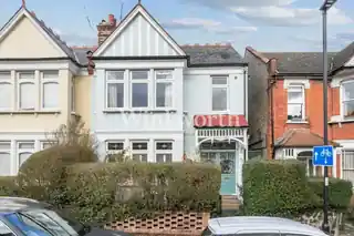 44 Windsor Road, photo 2