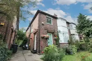 443 Greenford Road, photo 3