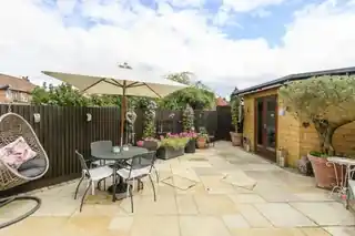 45 Ashburnham Road, photo 2