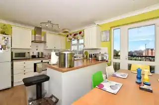 45 Byron Drive, photo 3