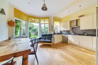 45 Eastbury Road, photo 3