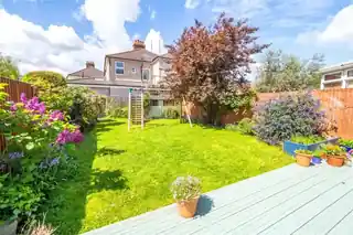 45 Milton Avenue, photo 2
