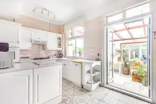 45 Ollerton Road, photo 4