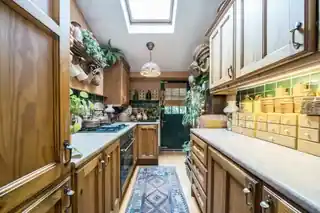 45 Ridley Avenue, photo 3