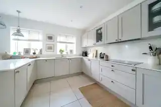 46 Abergeldie Road, photo 2