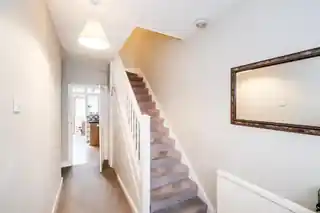 46 Albert Avenue, photo 2