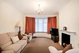 46 Albert Avenue, photo 3