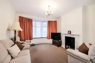46 Albert Avenue, photo 4