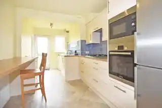 46 Cardinal Avenue, photo 4