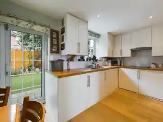 46 Cavell Road, photo 4
