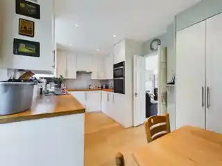 46 Cavell Road, photo 3