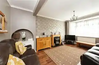 46 Cheshire Gardens, photo 3