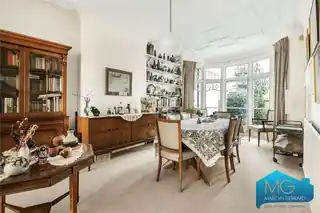 46 Church Crescent, photo 4