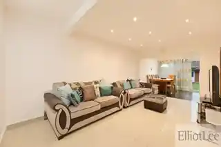 46 Daryngton Drive, photo 2