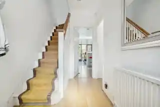 46 Dudley Gardens, photo 3