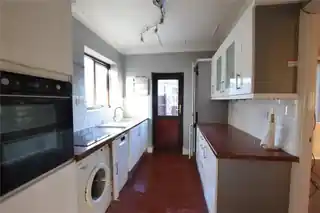 46 Freshwell Avenue, photo 2