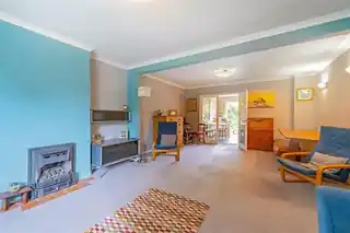 46 Hanworth Road, photo 4