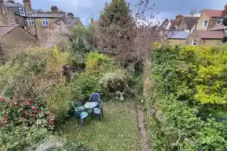 46 Knatchbull Road, photo 4