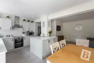 46 Meadowside Road, photo 4