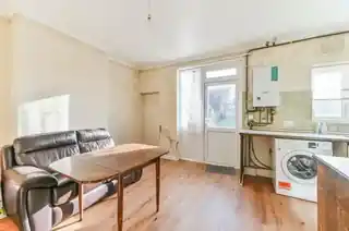46 Mersham Road, photo 4