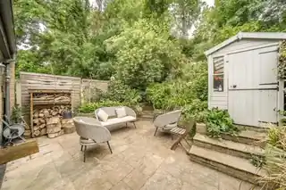 46 Sandrock Road, photo 4