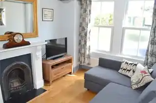 46 Trafalgar Road, photo 3