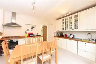 46 Trafalgar Road, photo 2