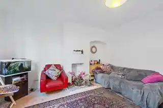 464 Gale Street, photo 2