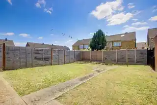 47 Avondale Crescent, photo 4