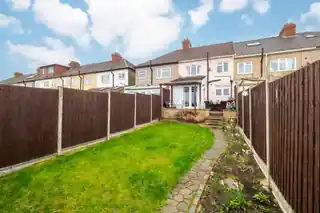 47 Burleigh Road, photo 4