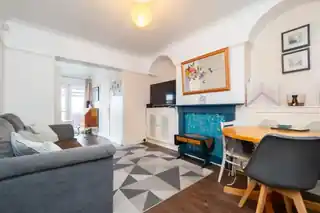 47 Burleigh Road, photo 2
