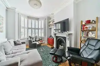 47 Effingham Road, photo 3
