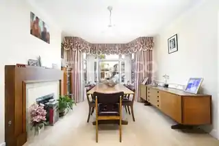 47 Francklyn Gardens, photo 2