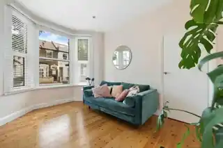 47 Glasgow Road, photo 3