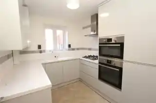 47 Harlinger Street, photo 2