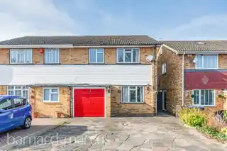 47 Orchard Way, photo 2
