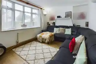 47 Priory Road, photo 2