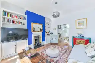 47 Sisters Avenue, photo 2
