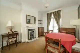 47 Summerlands Avenue, photo 3
