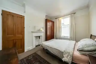 47 Summerlands Avenue, photo 4