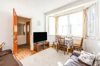 47 Tower Gardens Road, photo 4