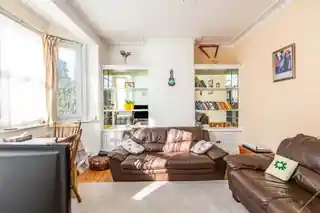 47 Tower Gardens Road, photo 2