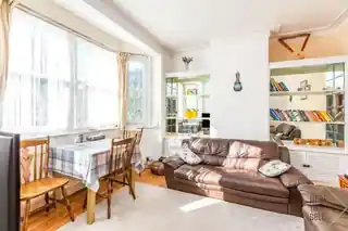 47 Tower Gardens Road, photo 3